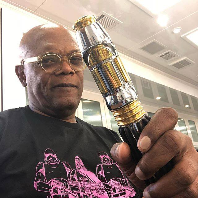Top 50 Celebrities who vape - Samuel L Jackson