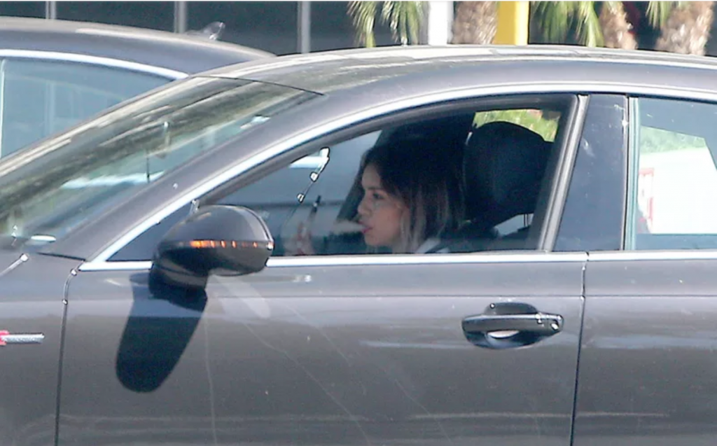 Top 50 Celebrities who vape - vanessa hudgens