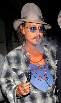 Top 50 Celebrities who vape