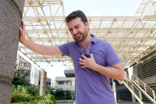 30 Reasons Why You Should Quit Smoking and Start Vaping - heart attack