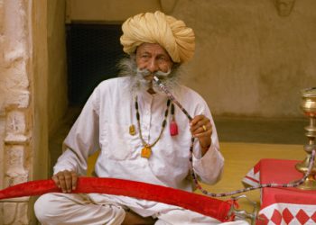 Breaking News: India Bans Electronic Cigarettes!